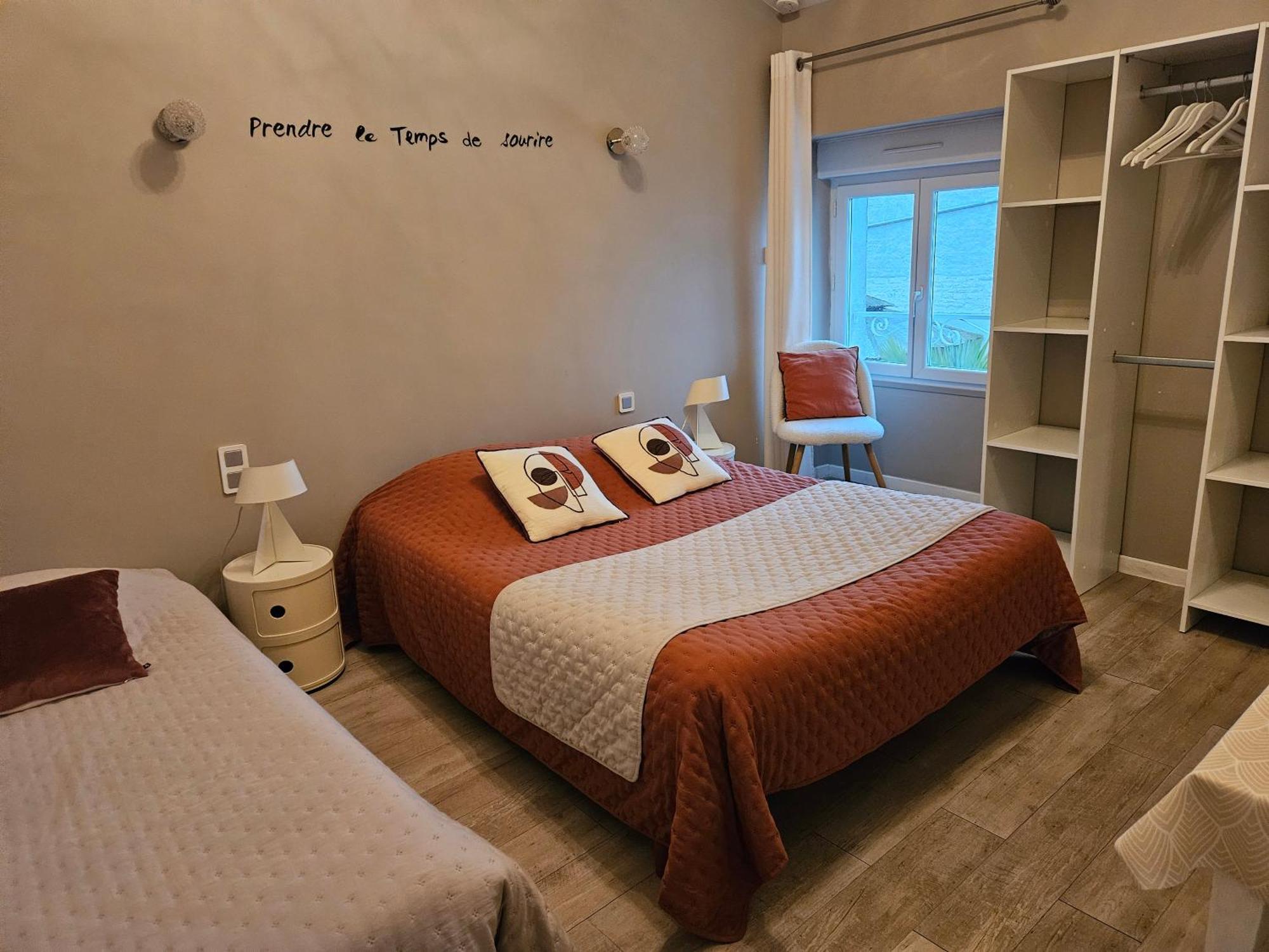 Bed and Breakfast A La Gloriette à Neuville-du-Poitou Extérieur photo
